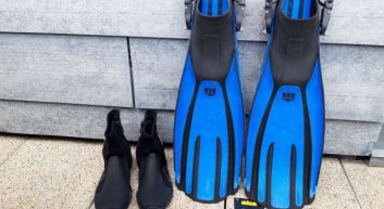 Potápěčské ploutve MARES (XL) + neoprenové boty (vel. 10)